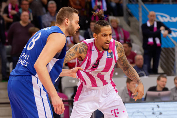 础是前几轮 础是前几轮