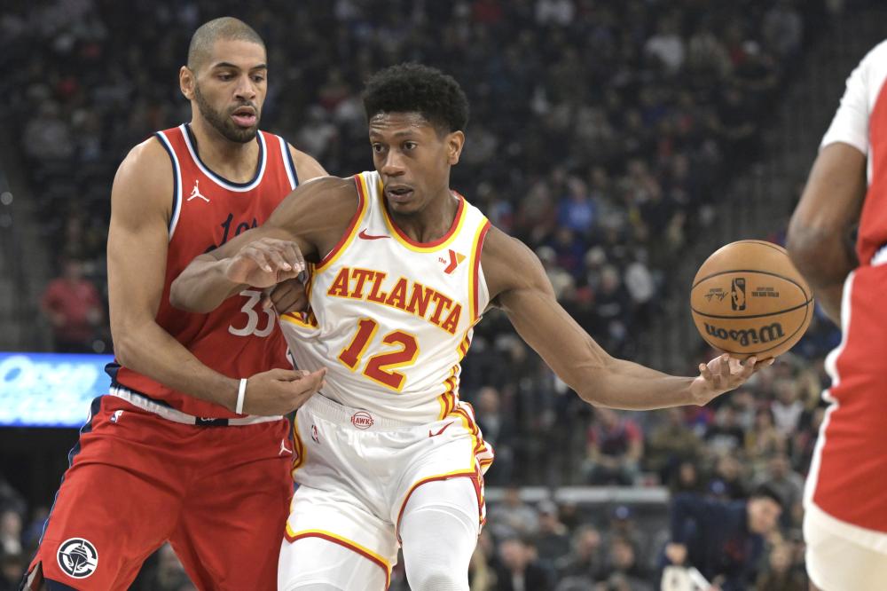 东队的教练 东队的教练