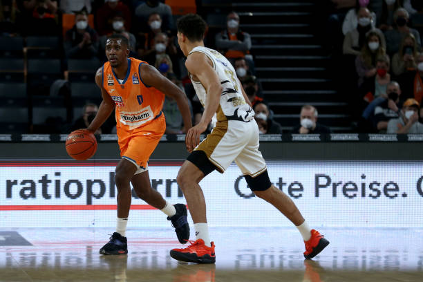 西班牙登顶！FIFA排名：阿根廷跌至第3 葡萄牙超巴西 国足仍第94