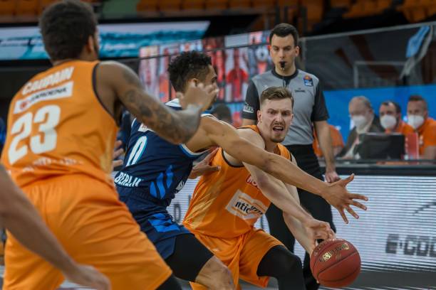 对普通玩家 对普通玩家